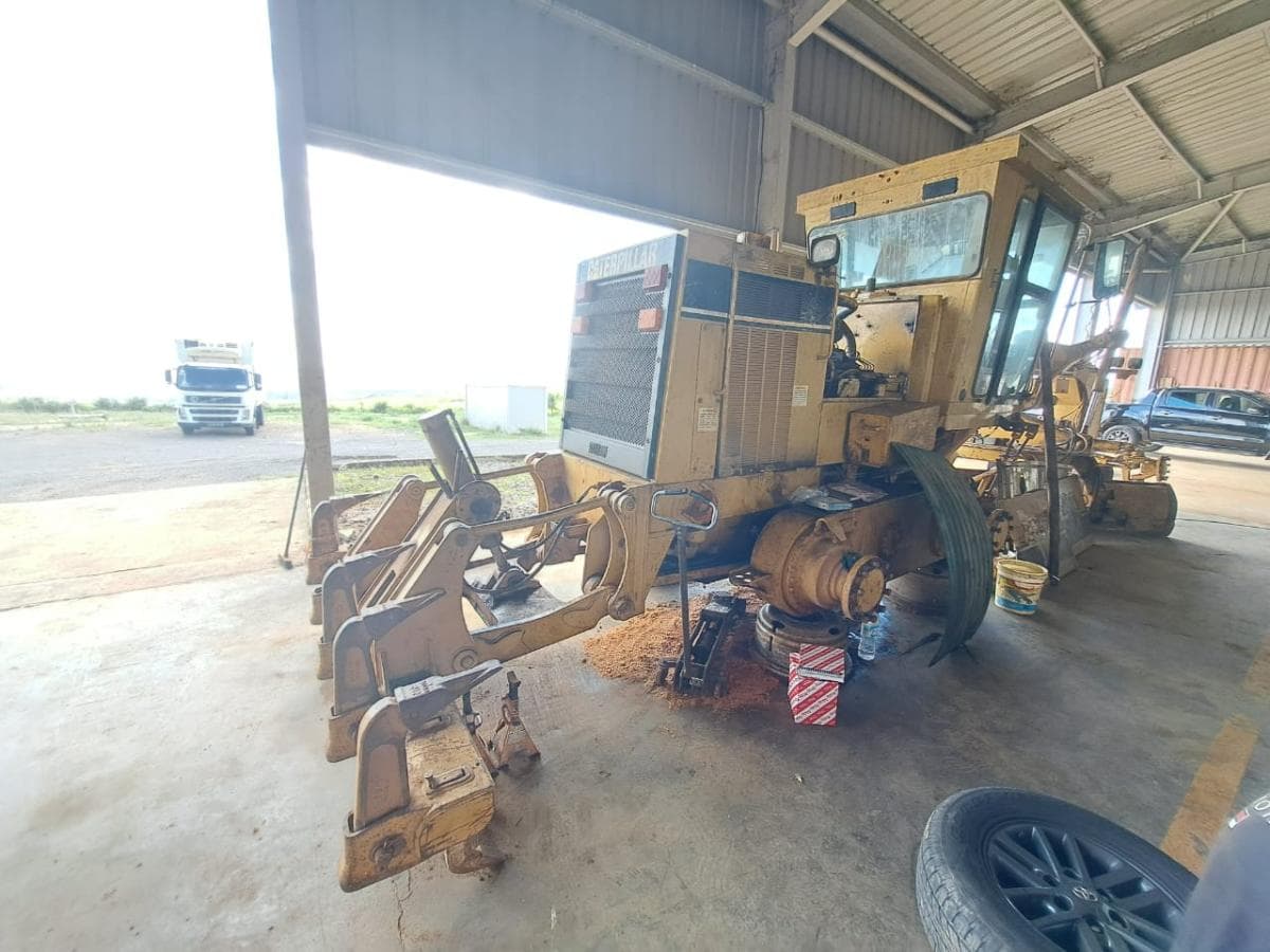Niveladora Caterpillar 160H · Samba Caju — imagen 4