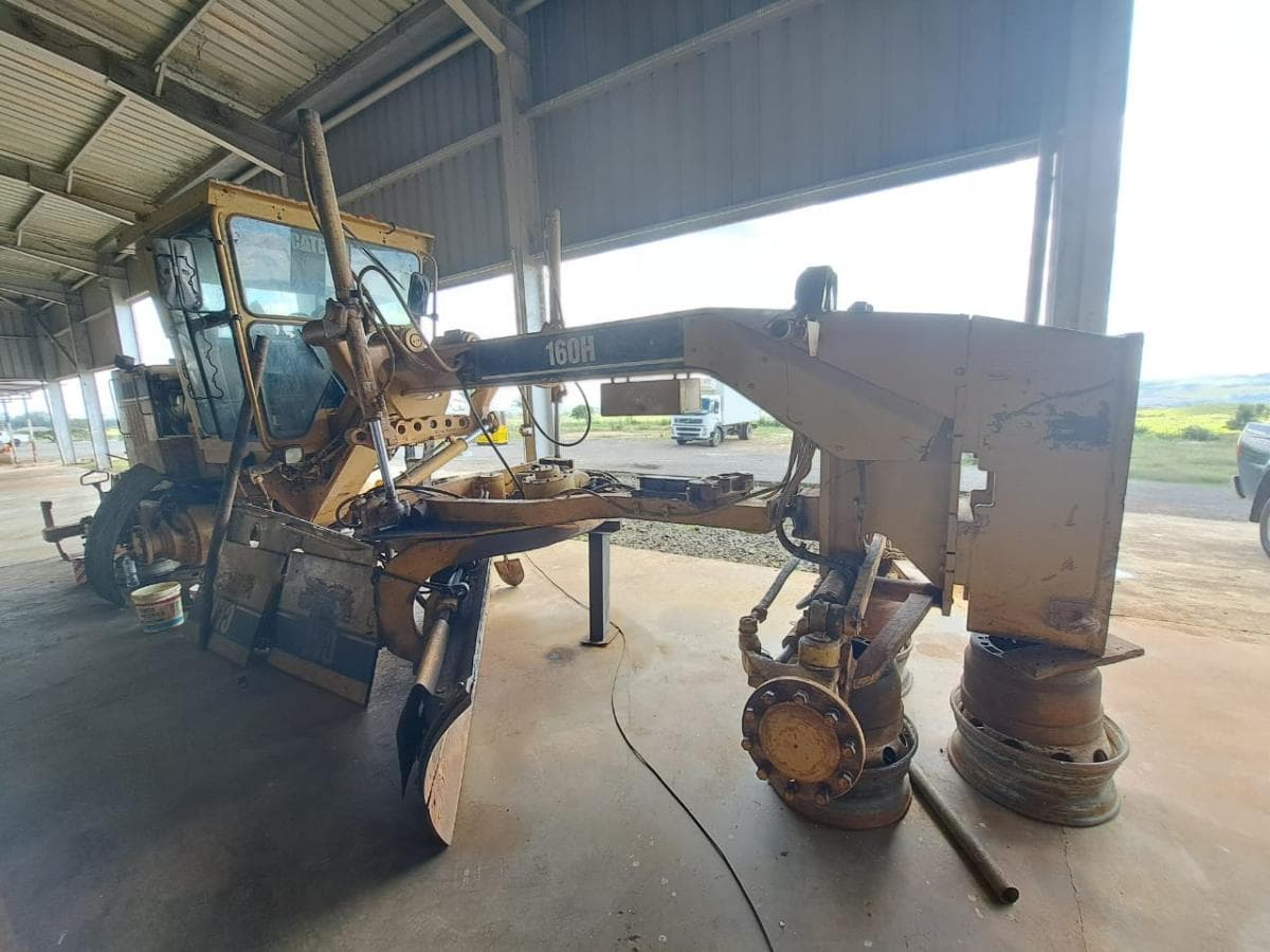 Niveladora Caterpillar 160H · Samba Caju — imagen 13