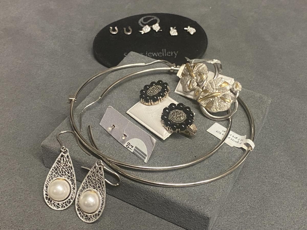 Pendientes de plata y otros materiales — imagen 4