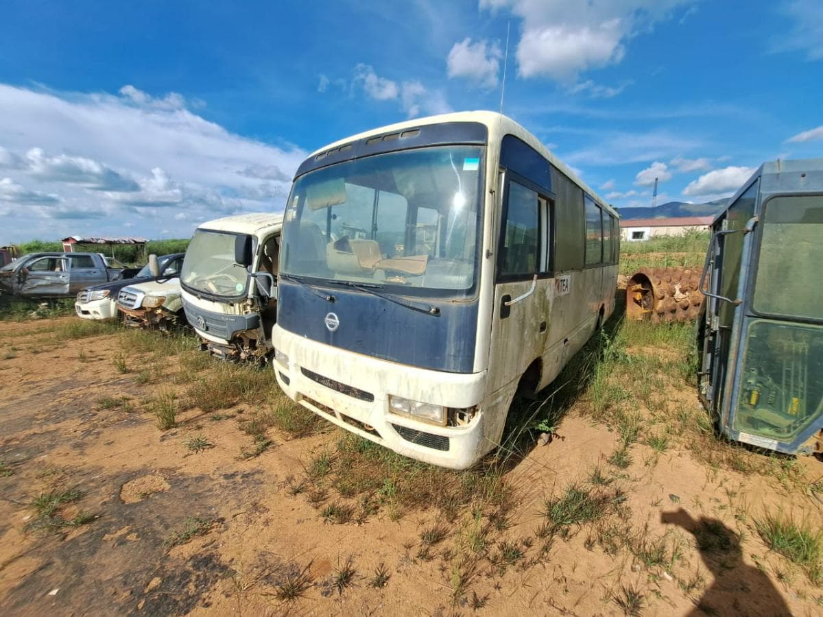 Autocarro Nissan Civillian · Samba Caju — imagen 1