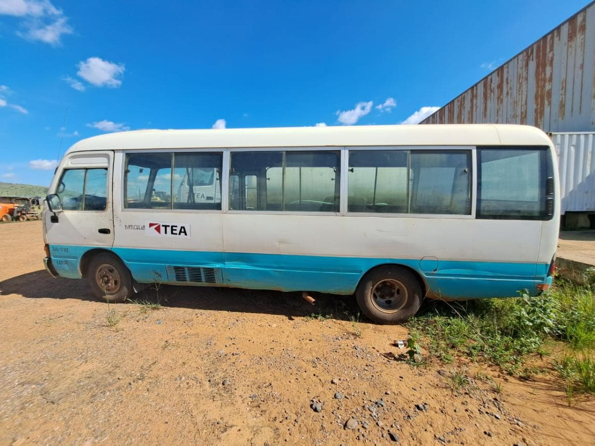 Autocarro Toyota Coaster · Samba Caju — imagen 6