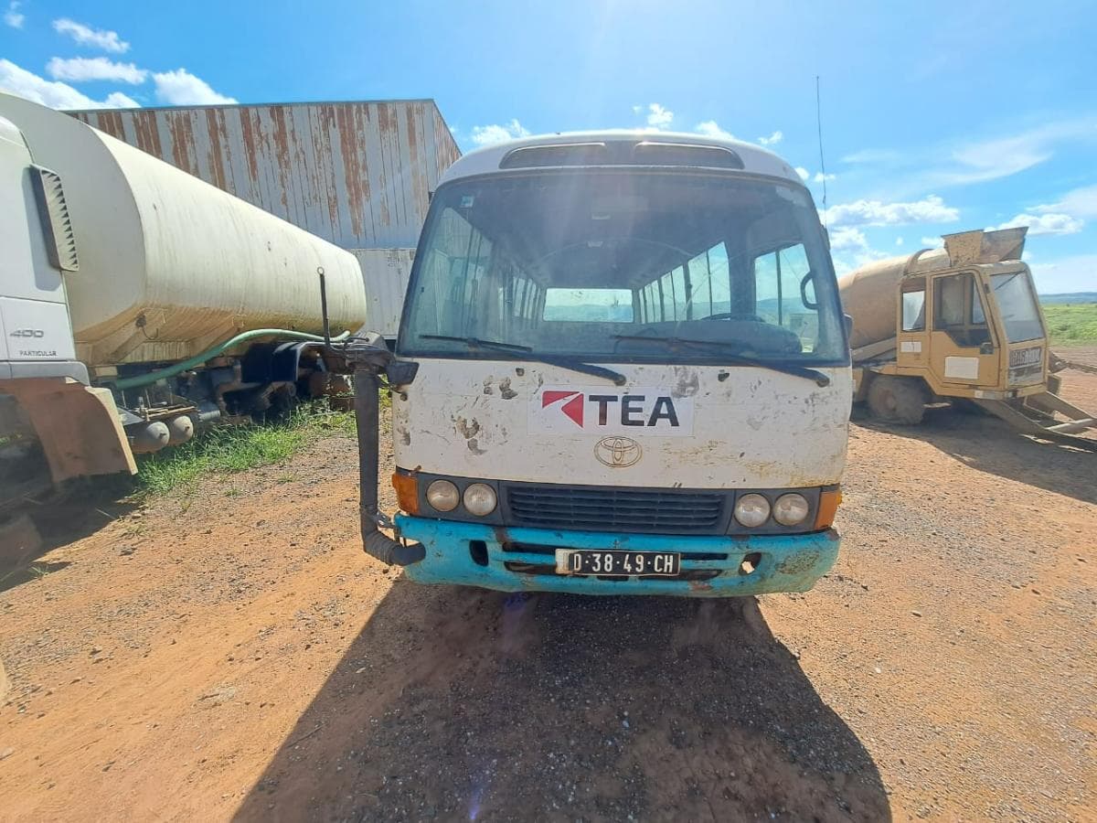 Autocarro Toyota Coaster · Samba Caju — imagen 9