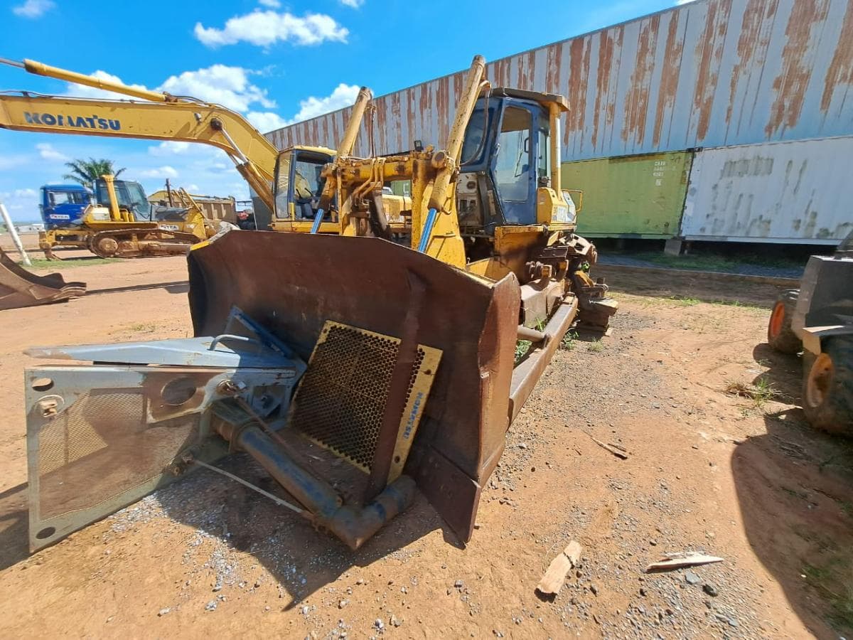 Buldózer Komatsu D65E-12 · Samba Caju — imagen 5