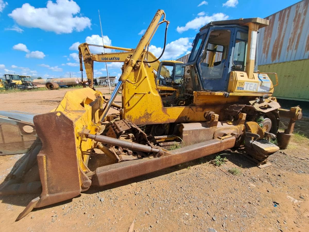 Buldózer Komatsu D65E-12 · Samba Caju — imagen 1
