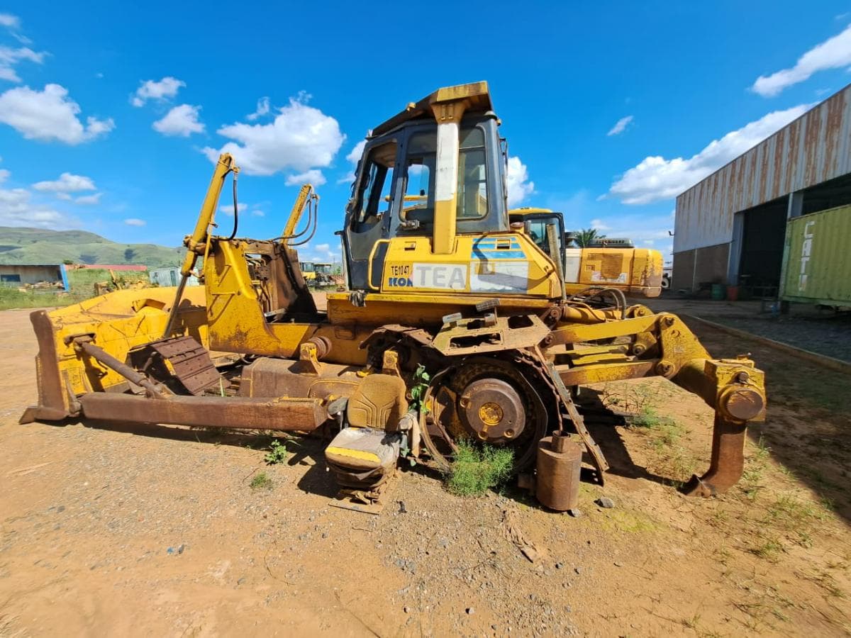 Buldózer Komatsu D65E-12 · Samba Caju — imagen 2