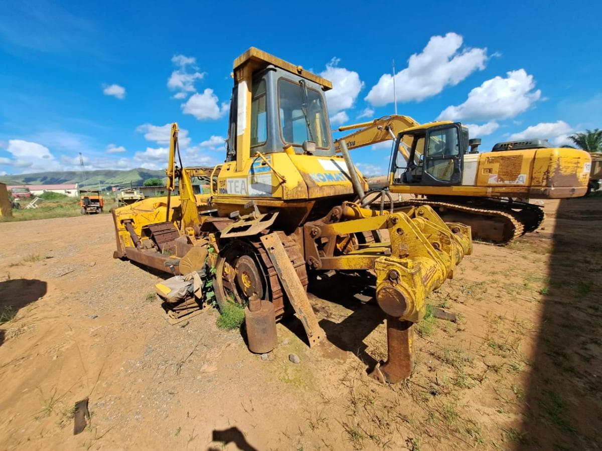 Buldózer Komatsu D65E-12 · Samba Caju — imagen 8