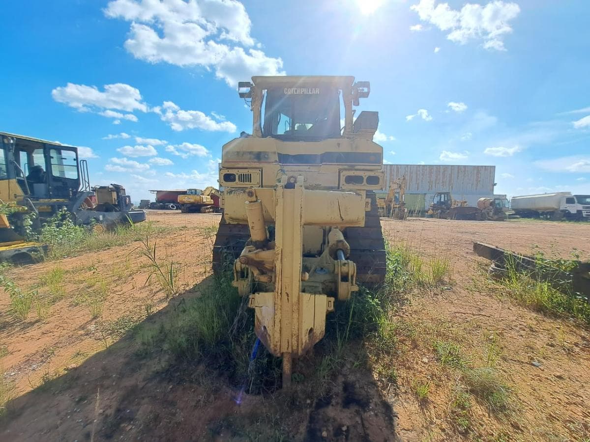 Buldózer Caterpillar D8R · Samba Caju — imagen 3