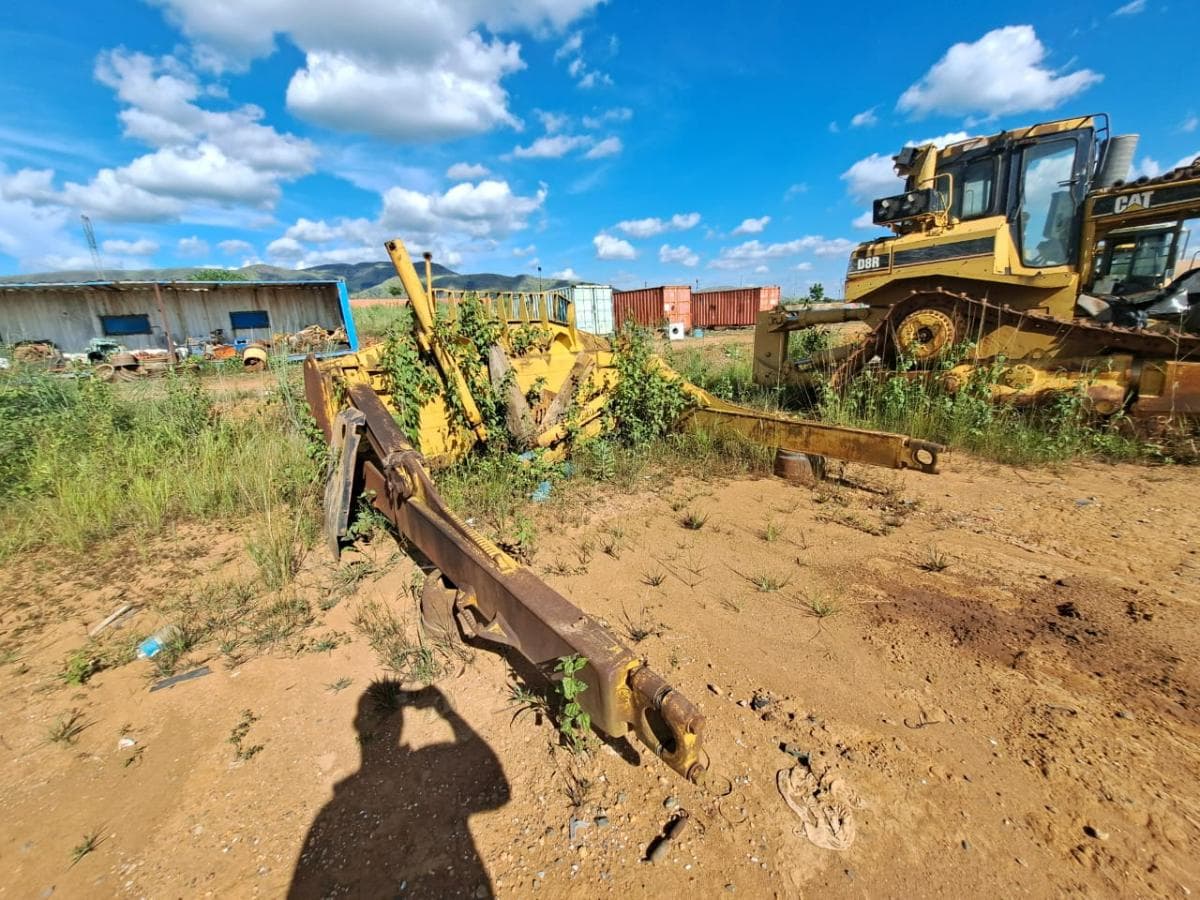Buldózer Caterpillar D8R · Samba Caju — imagen 7