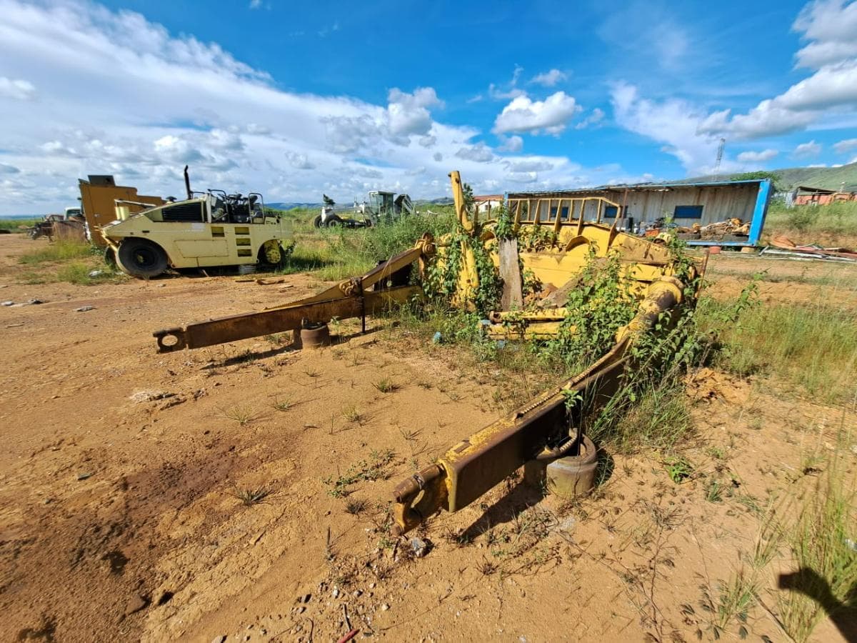 Buldózer Caterpillar D8R · Samba Caju — imagen 13