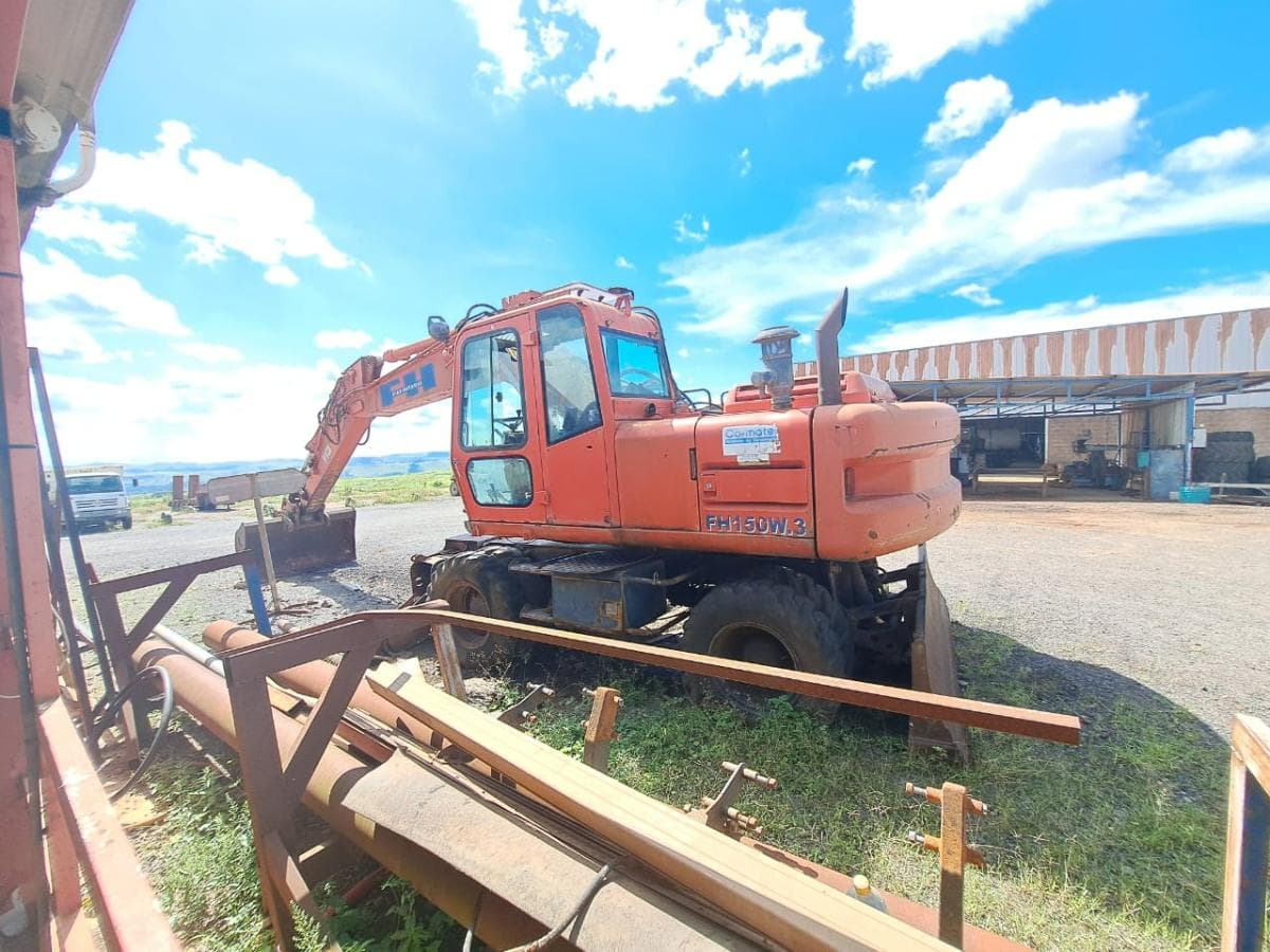 Escavadora de Pneus Fiat Hitachi FH150W.3 · Samba Caju — imagen 12