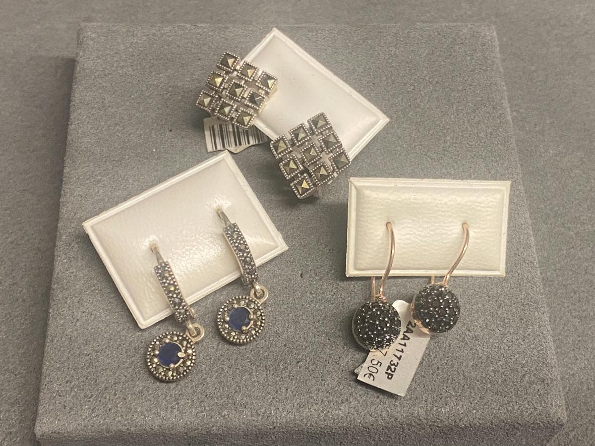 Pendientes de plata y otros materiales — imagen 1