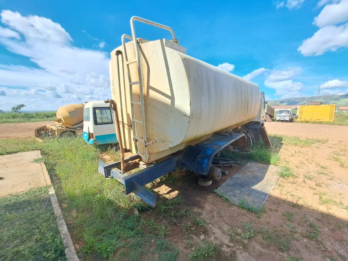 Camião Cisterna Volvo FM 400 · Samba Caju — image 13