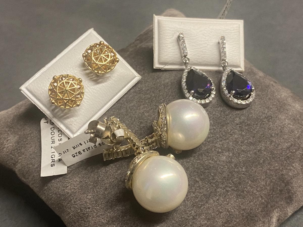Earrings in silver and other materials — image 5