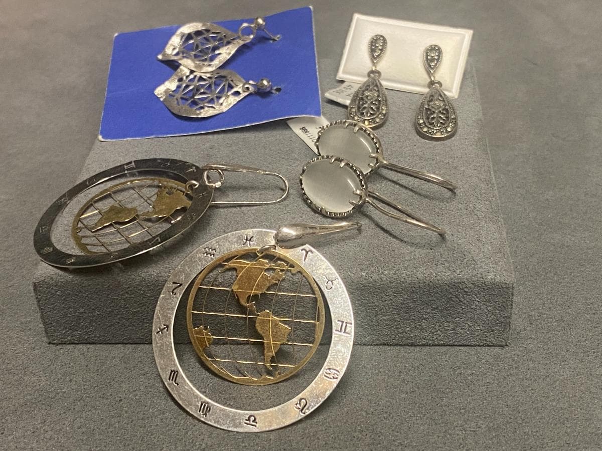 Pendientes de plata y otros materiales — imagen 3