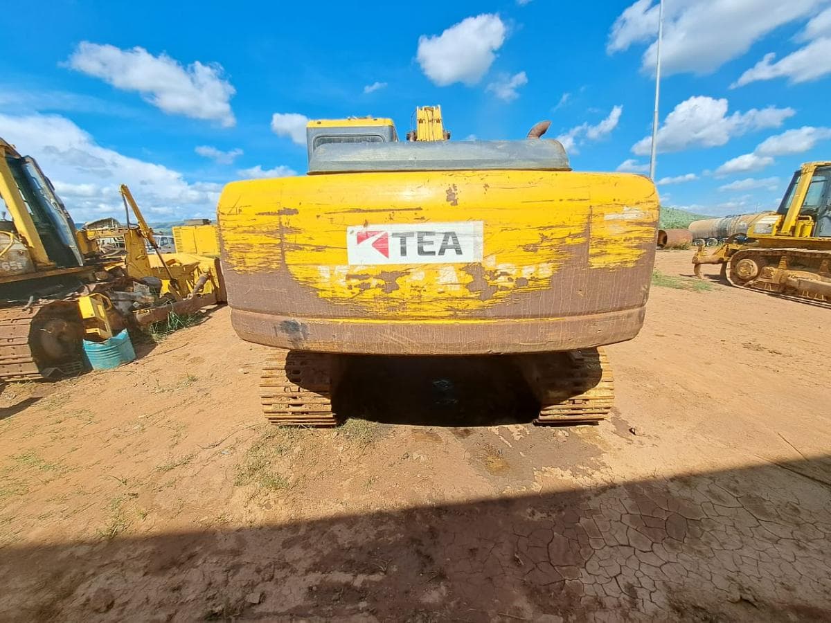 Escavadora de rastos Komatsu PC220 -7 · Samba Caju — image 3