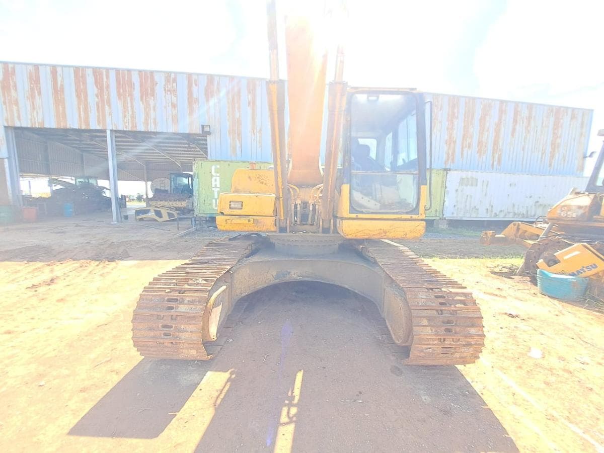 Escavadora de rastos Komatsu PC220 -7 · Samba Caju — image 7