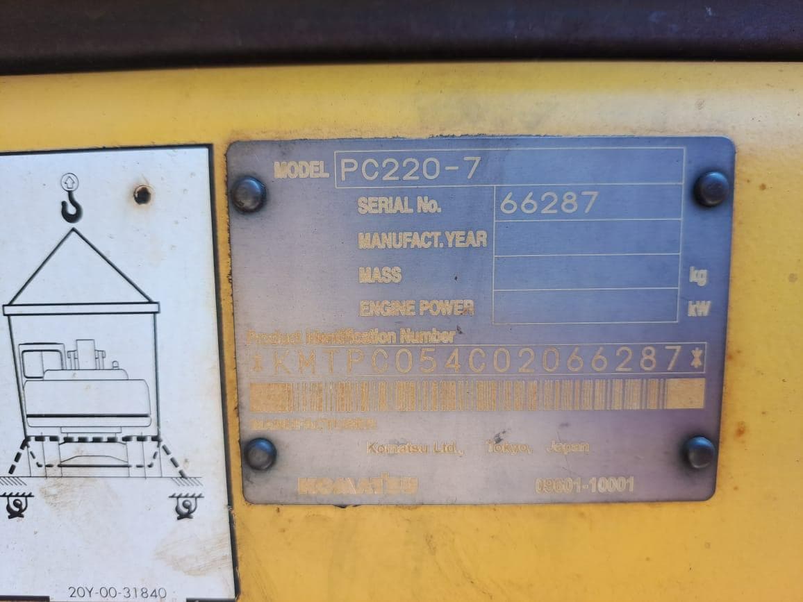 Escavadora de rastos Komatsu PC220 -7 · Samba Caju — imagen 2