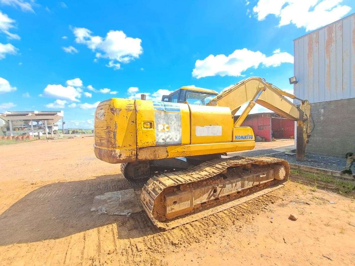 Escavadora de rastos Komatsu PC220 -7 · Samba Caju — imagen 12