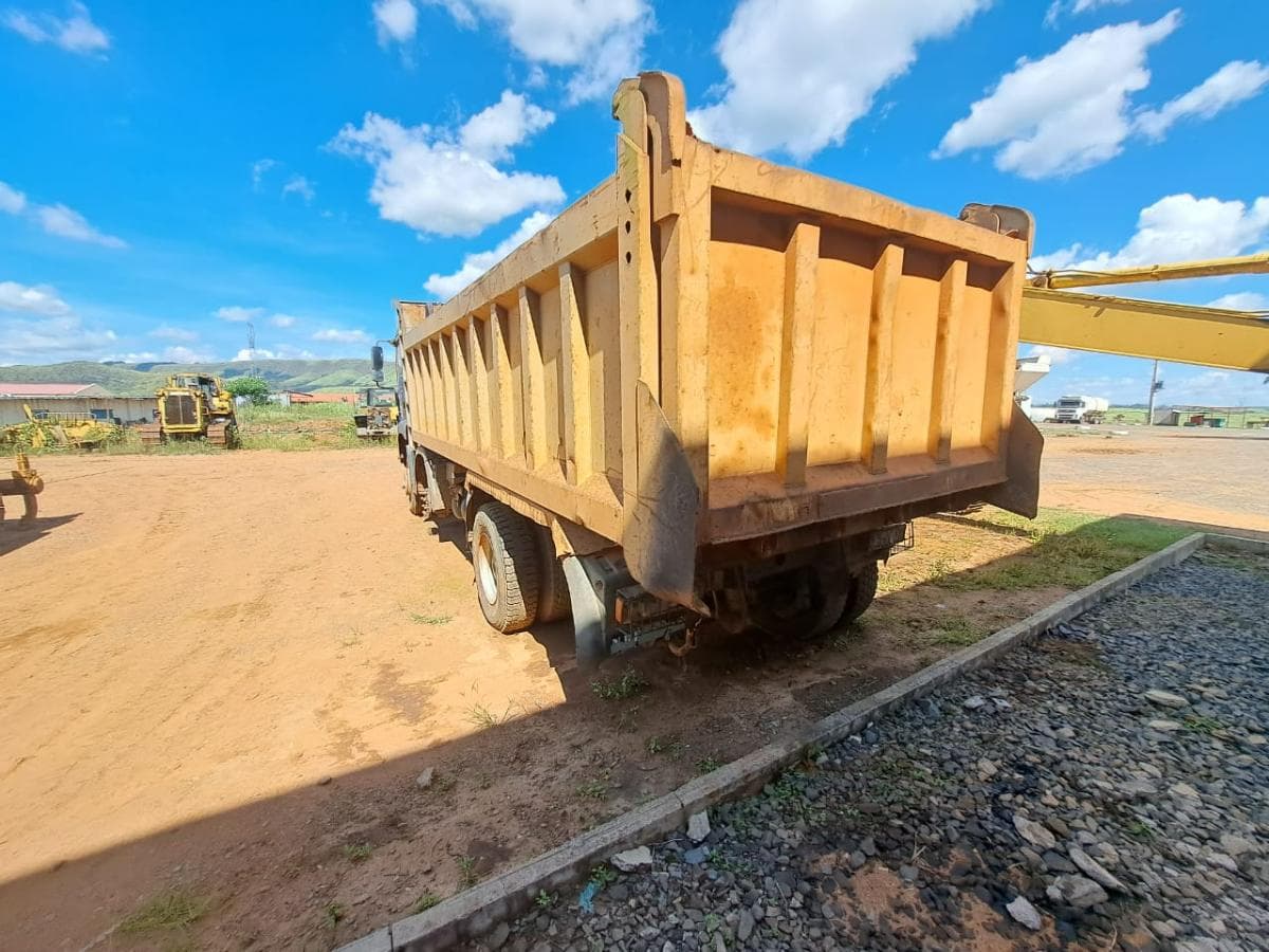 Camião basculante MAN TGA 41400 · Samba Caju — imagen 5
