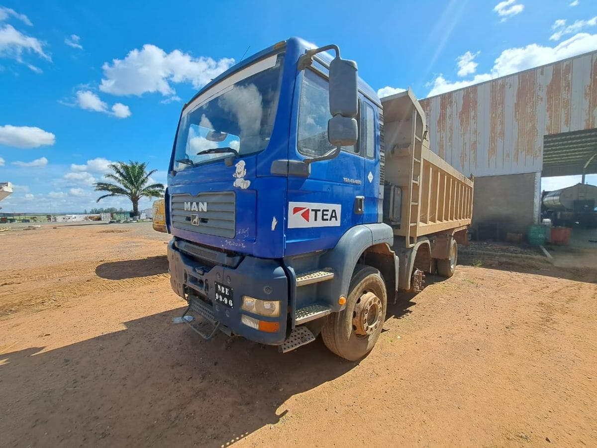 Camião basculante MAN TGA 41400 · Samba Caju — imagen 13