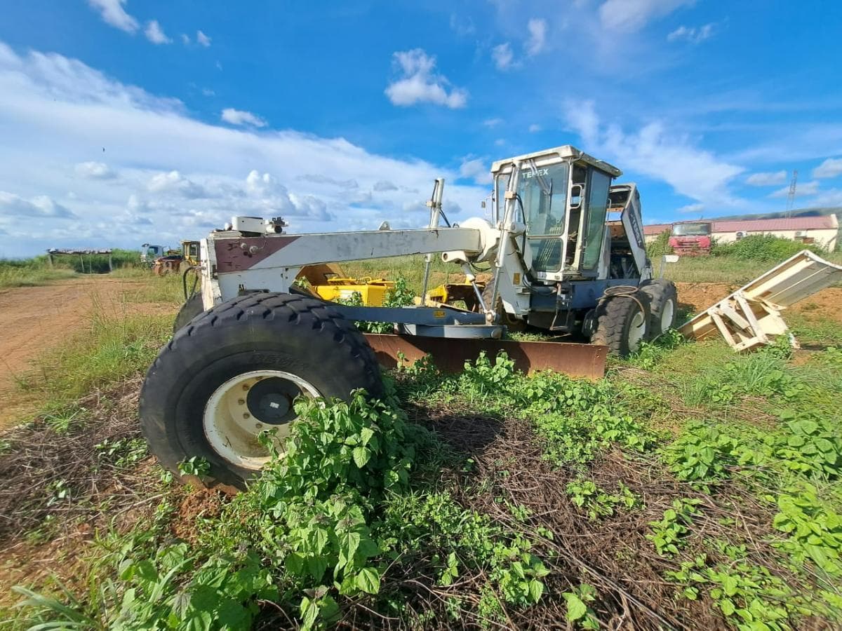 Motoniveladora Terex TG 230 · Samba Caju — image 1