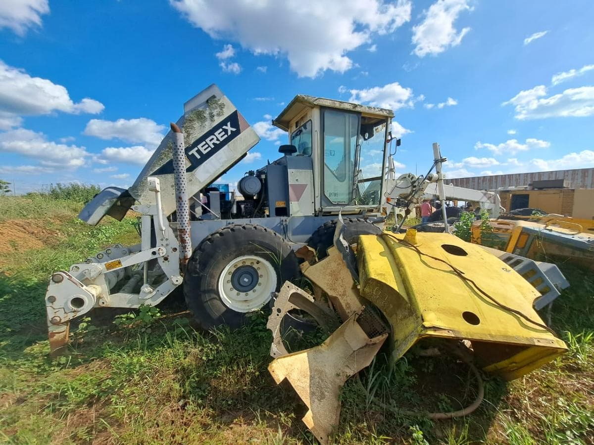 Motoniveladora Terex TG 230 · Samba Caju — image 8