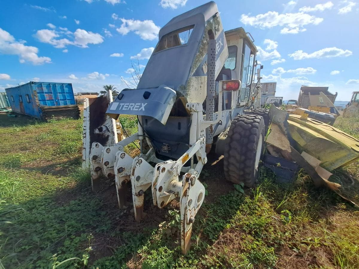 Motoniveladora Terex TG 230 · Samba Caju — image 11