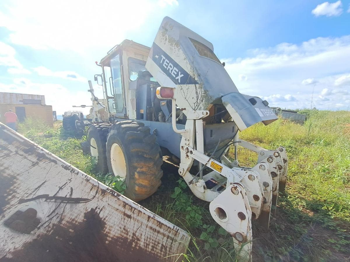 Motoniveladora Terex TG 230 · Samba Caju — image 14