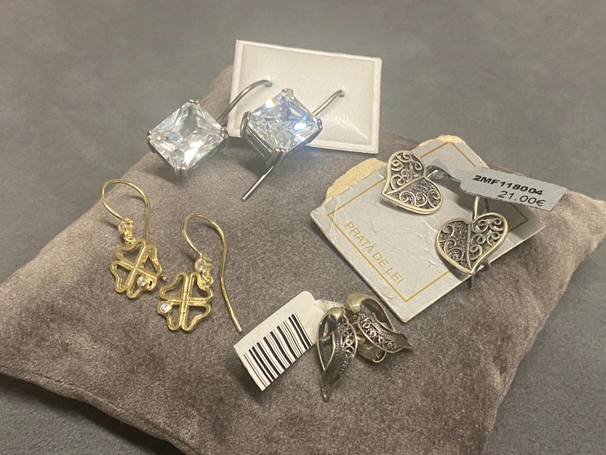 Earrings in silver and other materials — image 1