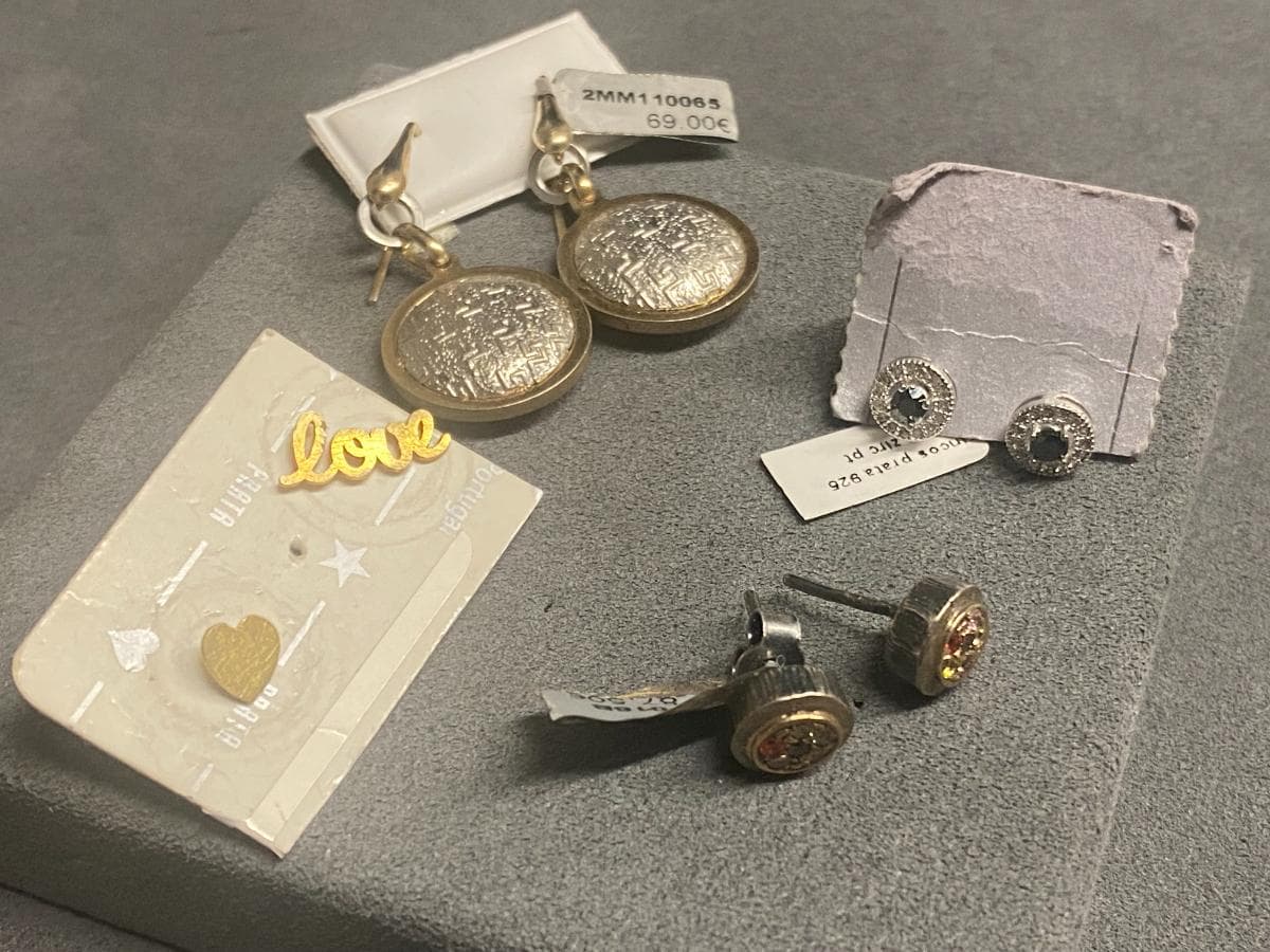 Boucles d'oreilles en argent et autres matériaux — image 5