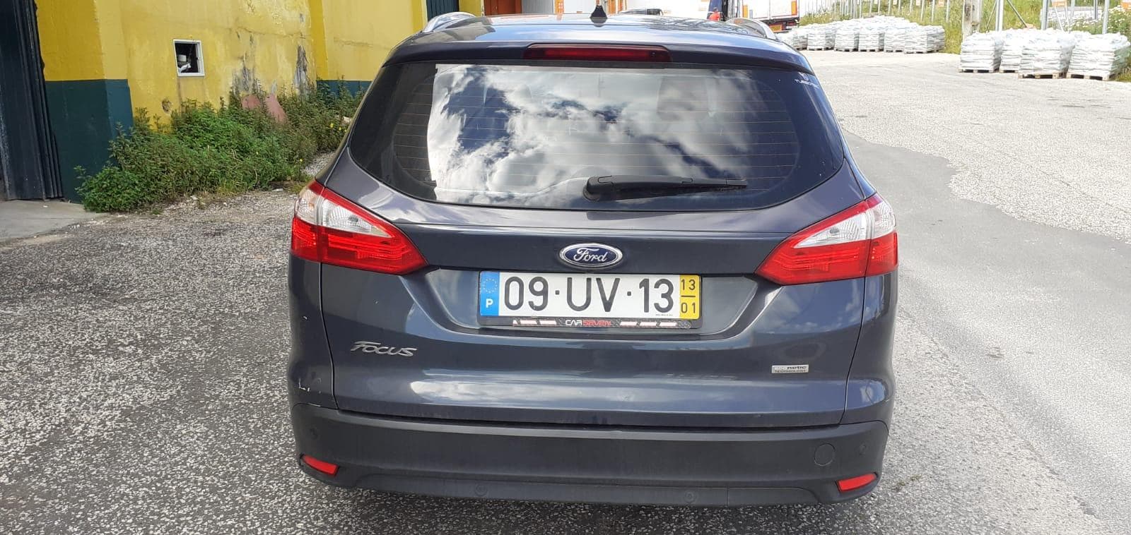 Ford Focus 1.6 TDCI · Ano 2013 — image 10