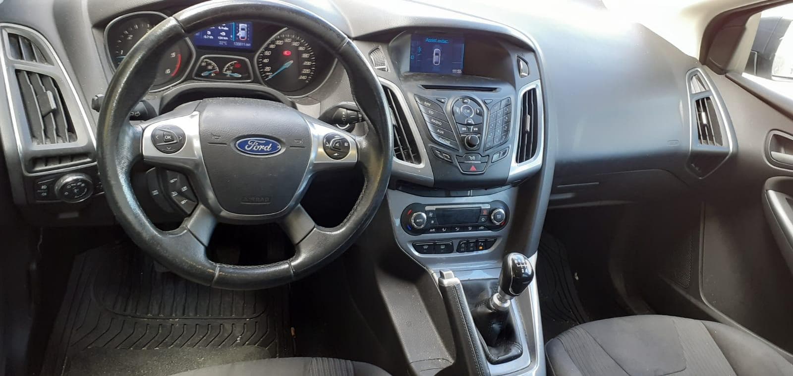 Ford Focus 1.6 TDCI · Ano 2013 — image 15