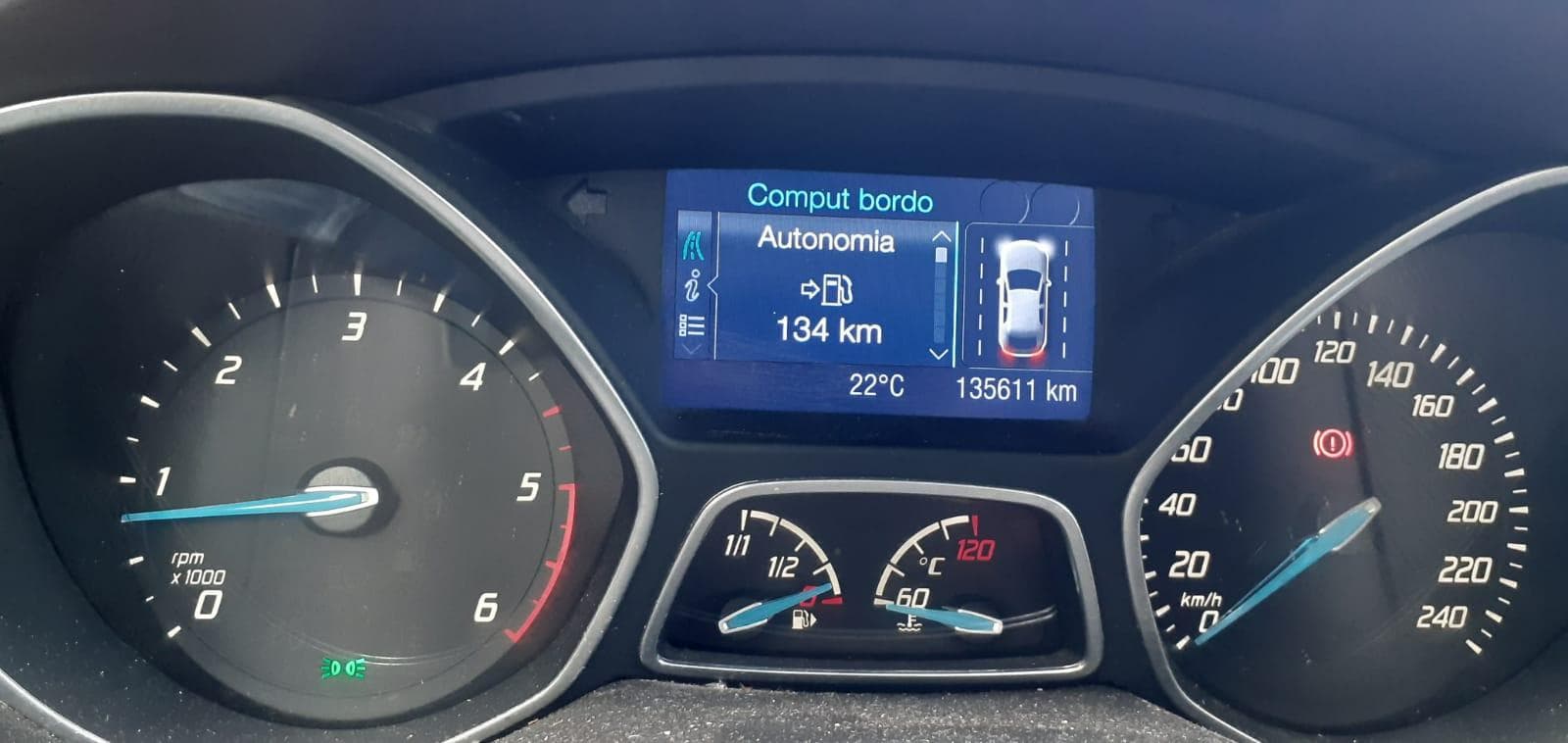 Ford Focus 1.6 TDCI · Ano 2013 — image 18