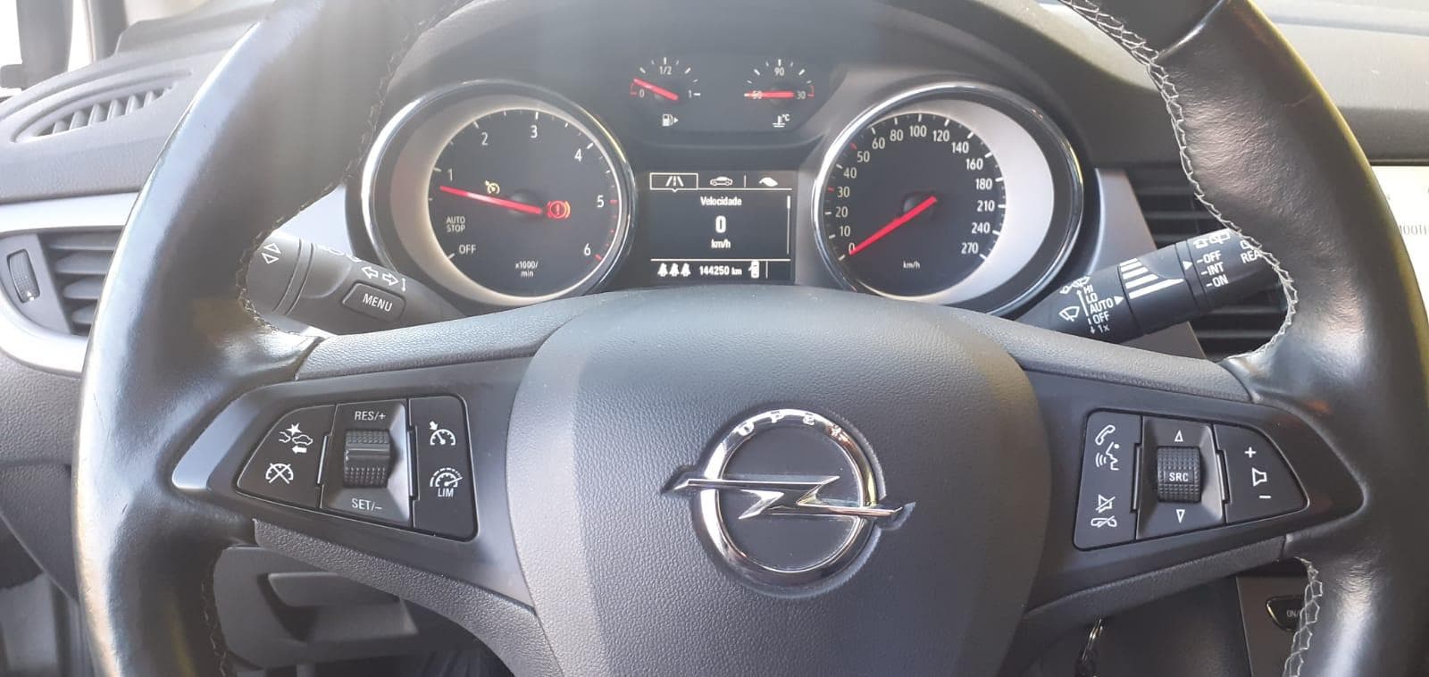 Opel Astra 1.6 CDTI · Ano 2017 — imagem 15