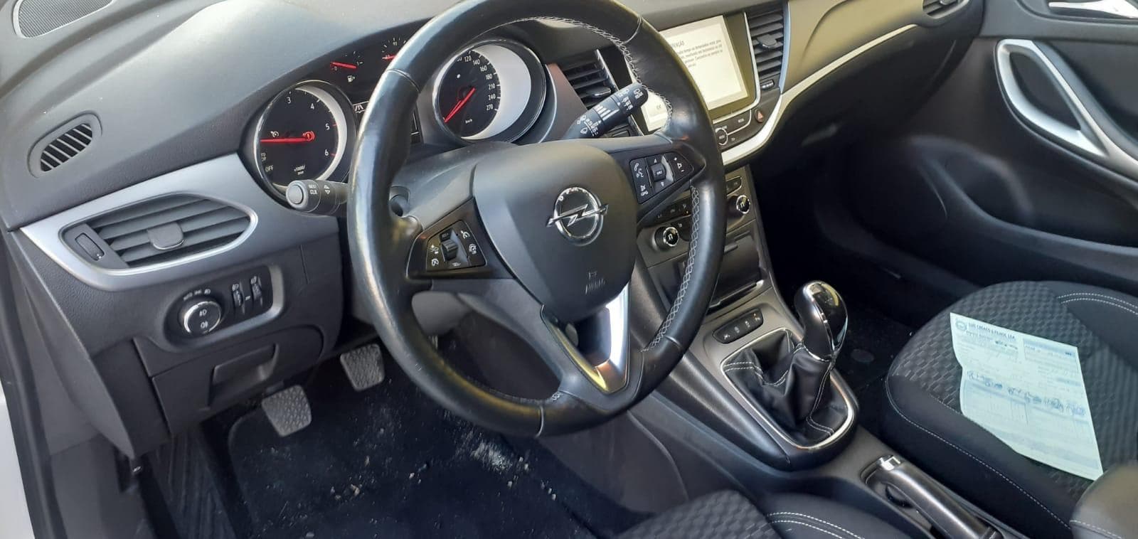 Opel Astra 1.6 CDTI · Ano 2017 — imagem 11