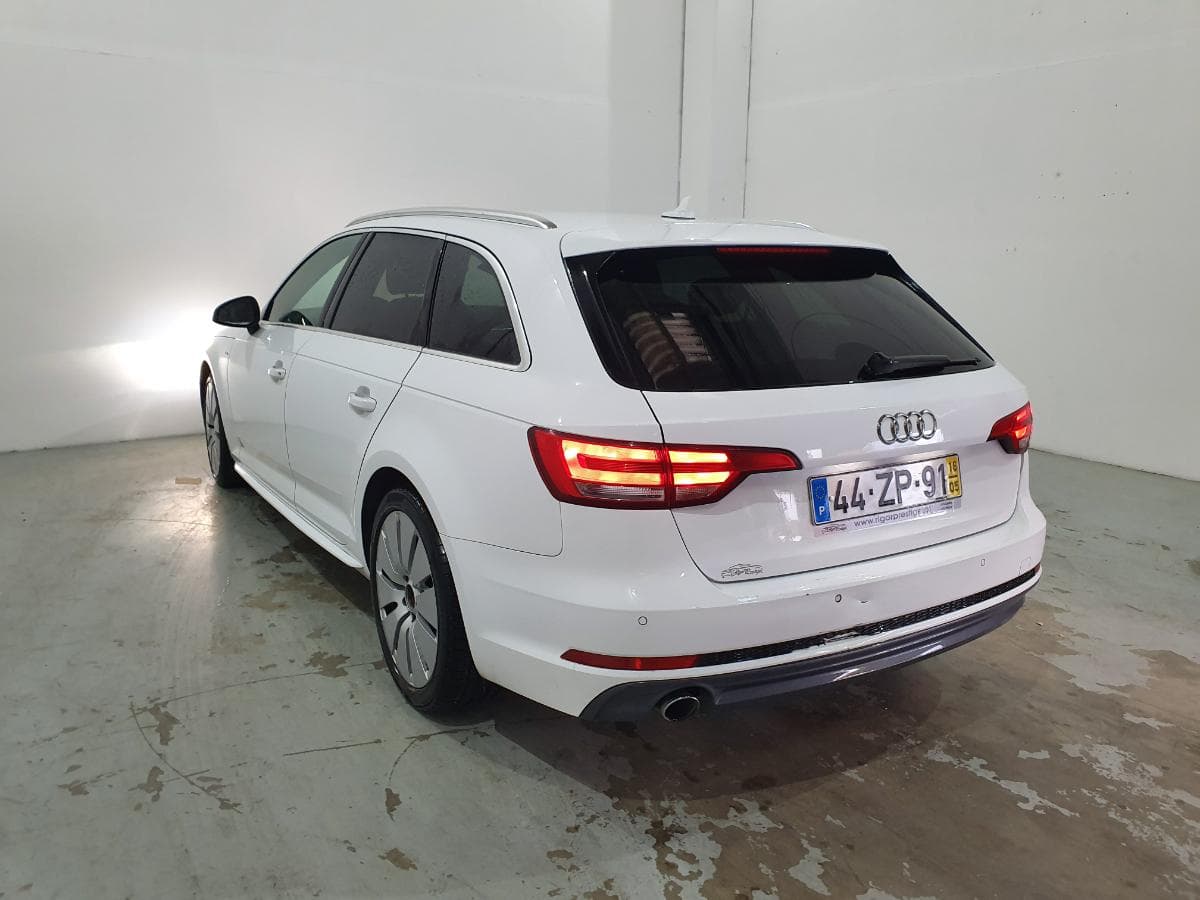 Audi A 4 2.0 TDI · Ano 2016 — imagem 12