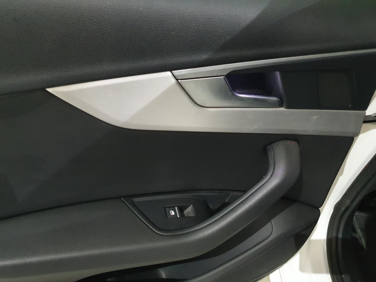 Audi A 4 2.0 TDI · Ano 2016 — imagem 25