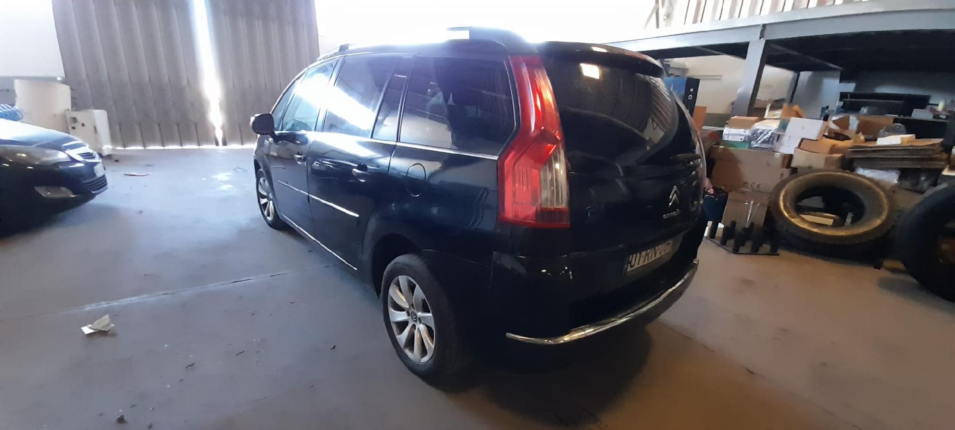 Citroën C4 Grand Picasso 1.6 HDI · Ano 2012 — imagen 7