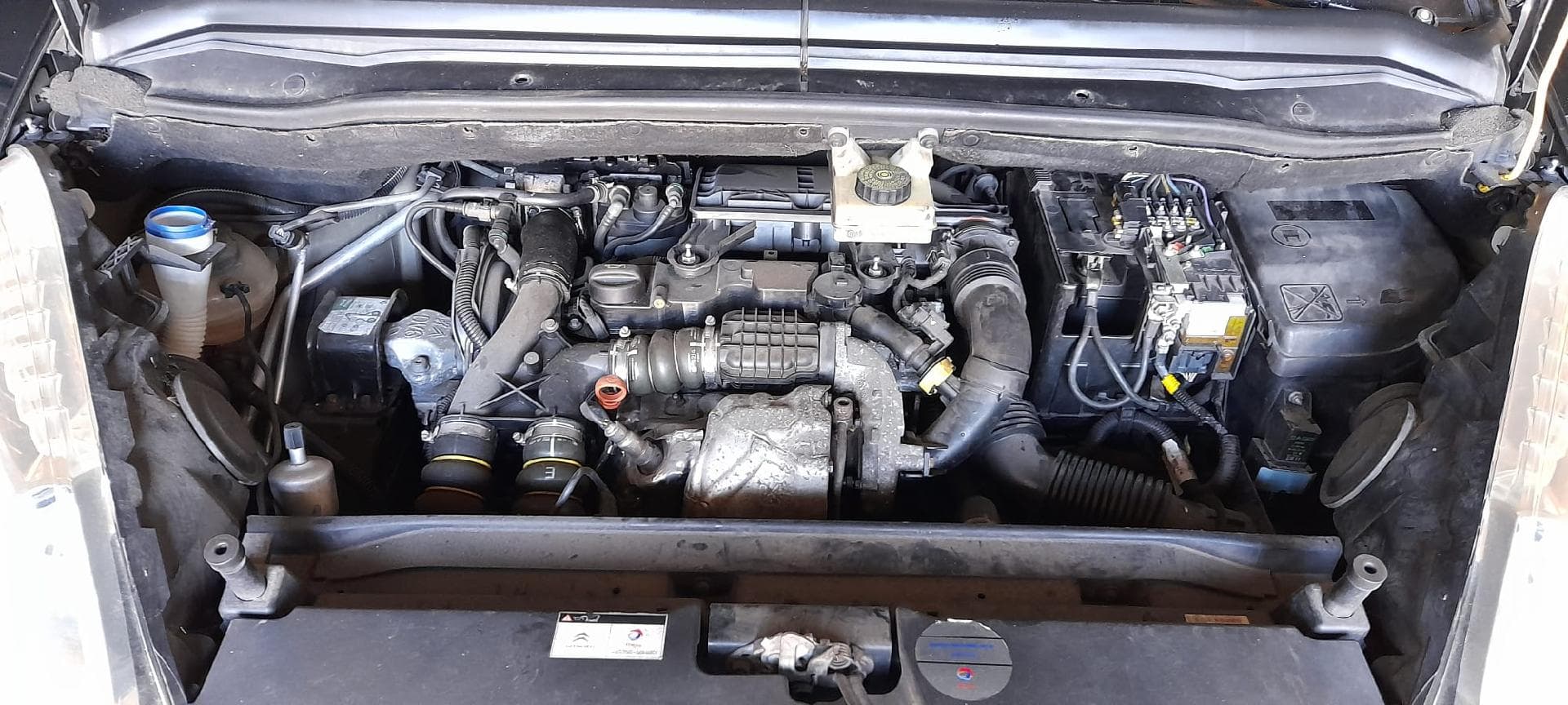 Citroën C4 Grand Picasso 1.6 HDI · Ano 2012 — imagen 4