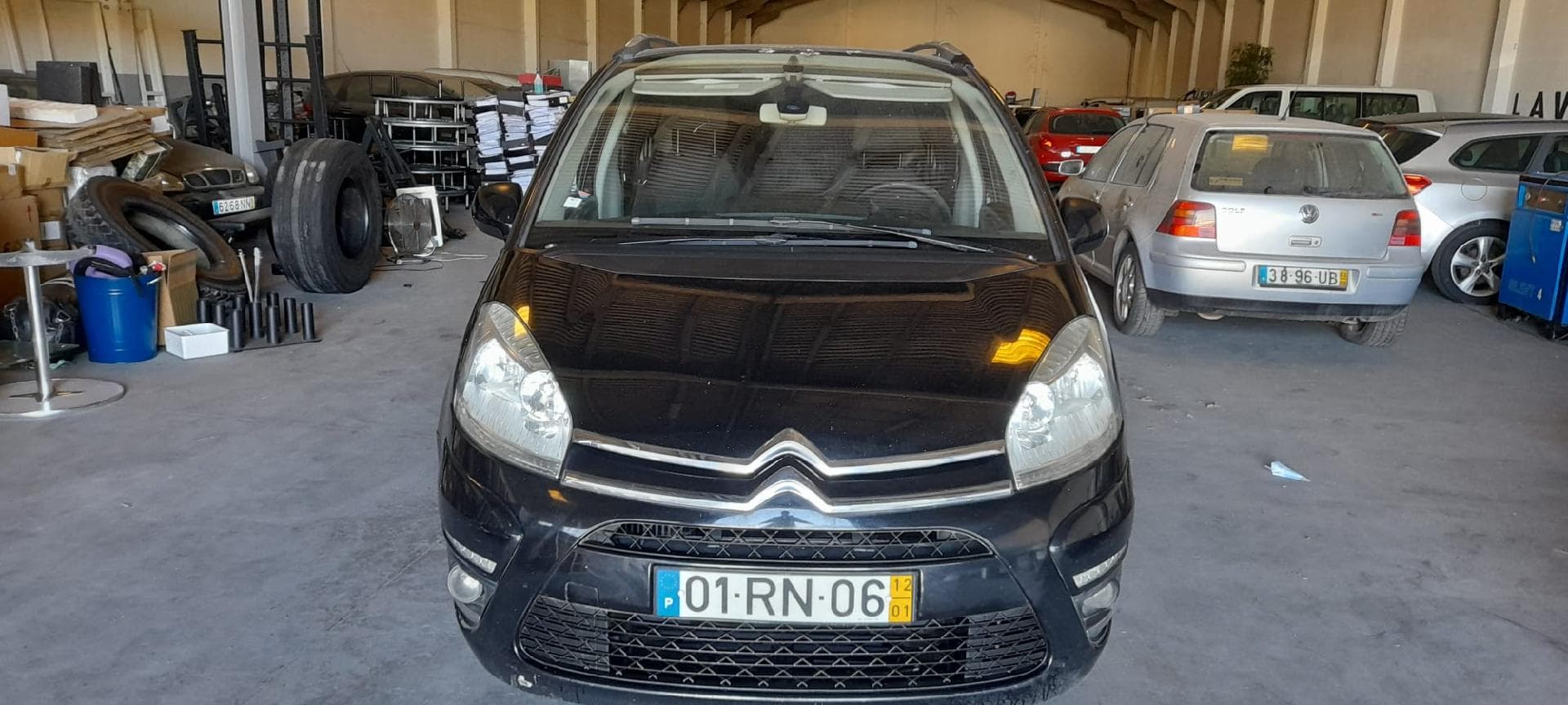 Citroën C4 Grand Picasso 1.6 HDI · Ano 2012 — imagen 3