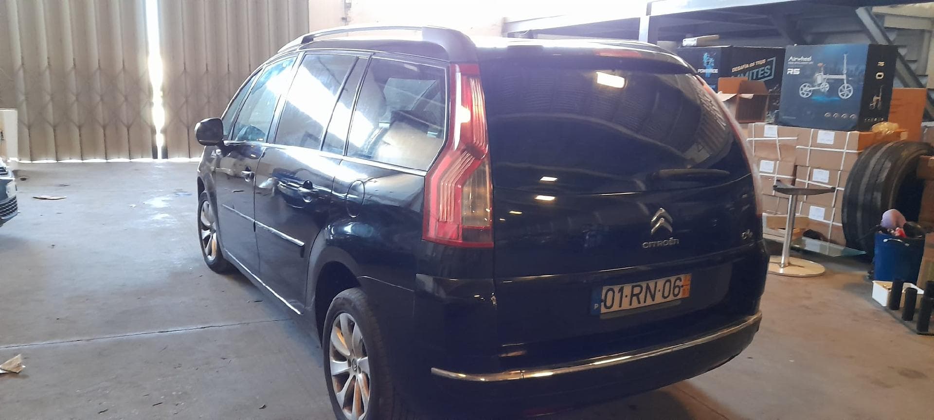 Citroën C4 Grand Picasso 1.6 HDI · Ano 2012 — imagen 11