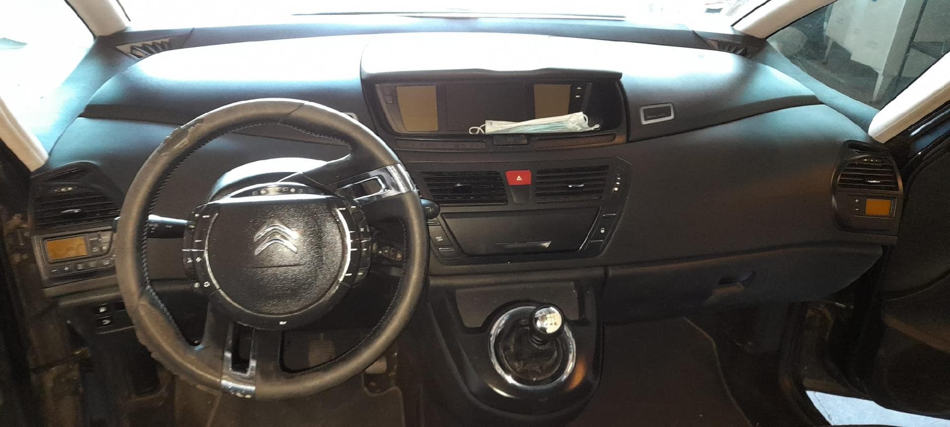 Citroën C4 Grand Picasso 1.6 HDI · Ano 2012 — imagen 13