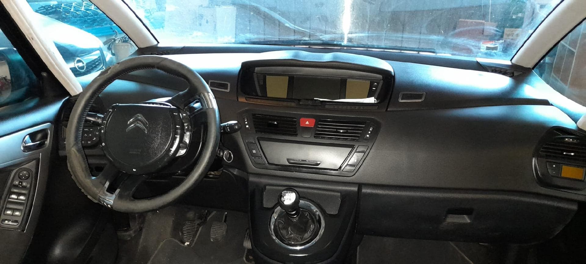 Citroën C4 Grand Picasso 1.6 HDI · Ano 2012 — imagen 23
