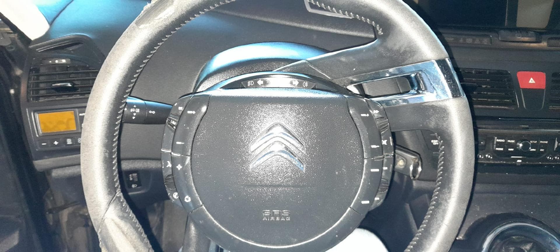 Citroën C4 Grand Picasso 1.6 HDI · Ano 2012 — imagen 24