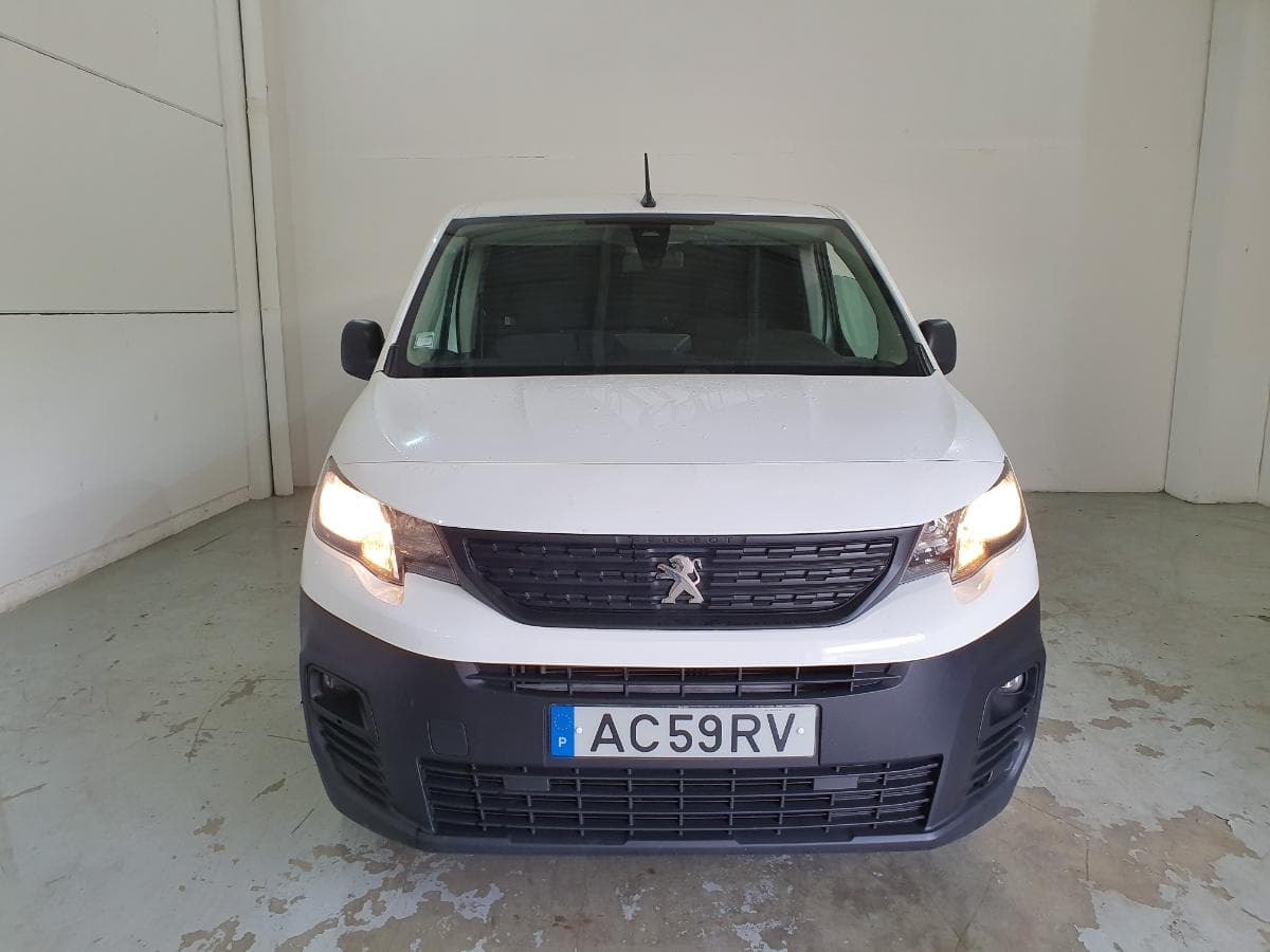 Peugeot Partner 1.5 HDI · Ano 2020 — imagen 3