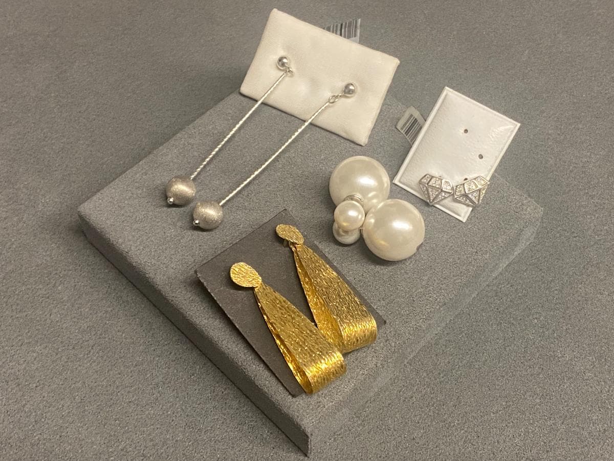 Pendientes de plata y otros materiales — imagen 1