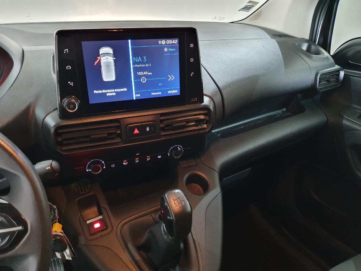 Peugeot Partner 1.5 HDI · Ano 2020 — imagen 31