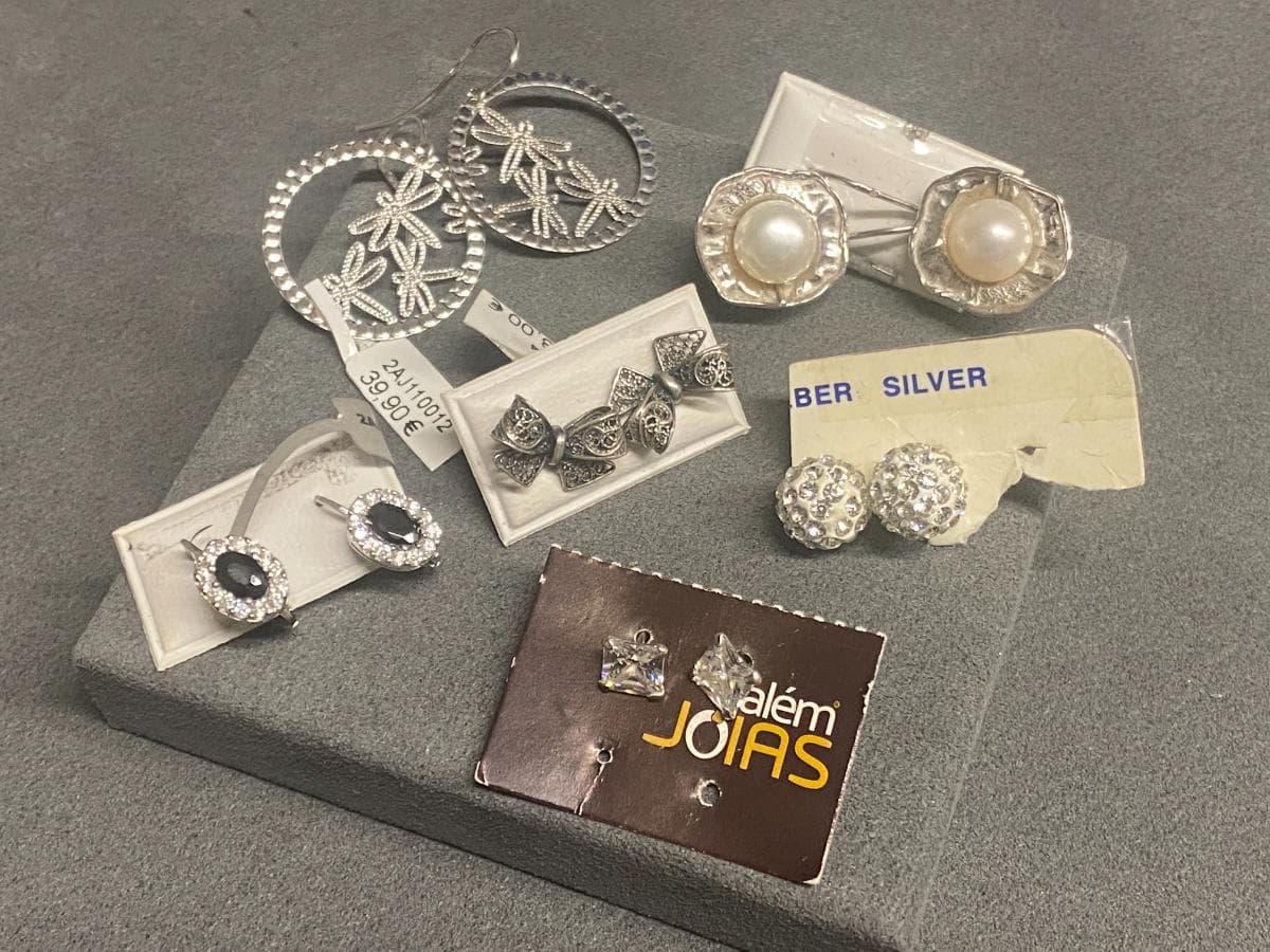 Pendientes de plata y otros materiales — imagen 1