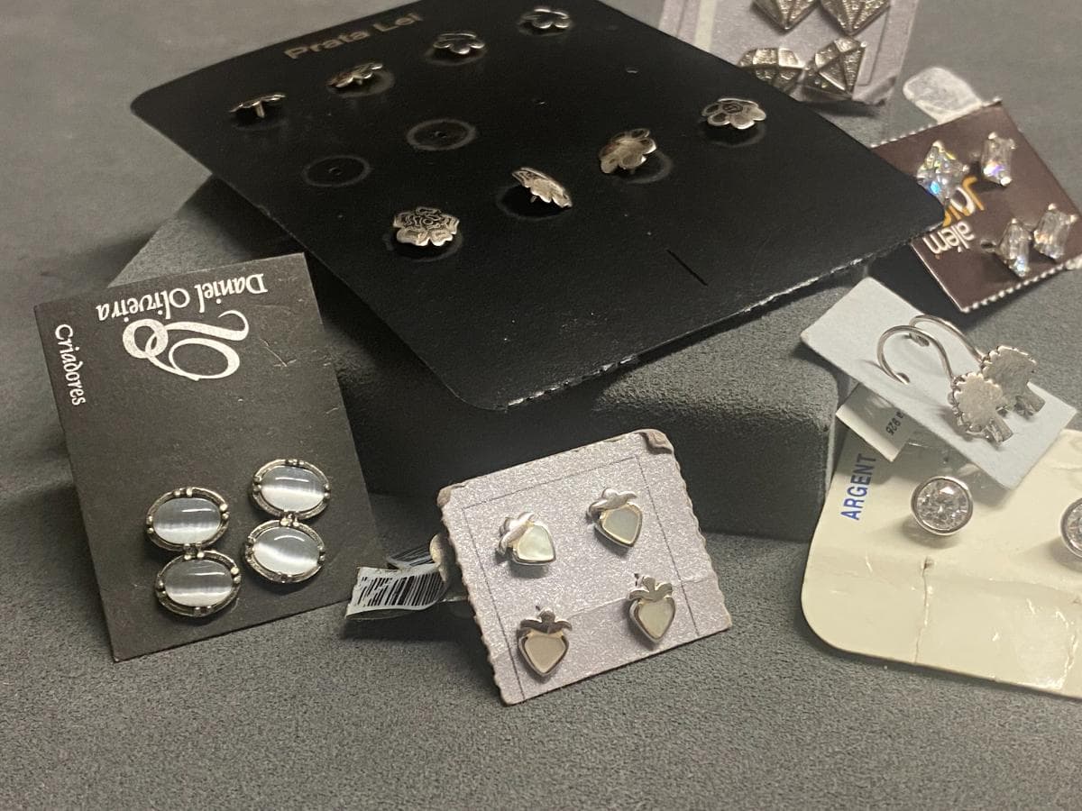 Boucles d'oreilles en argent et autres matériaux — image 2