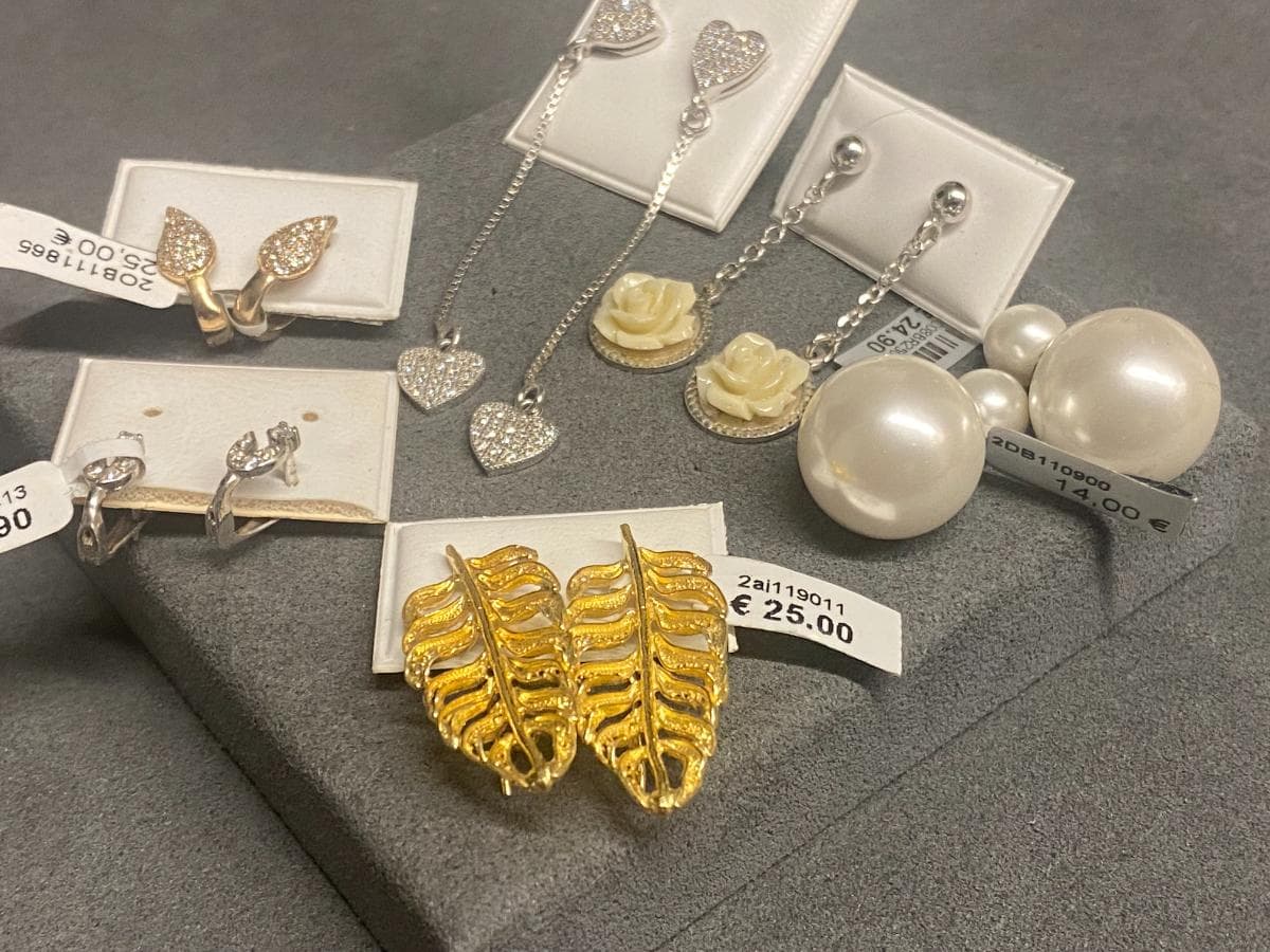 Pendientes de plata y otros materiales — imagen 2